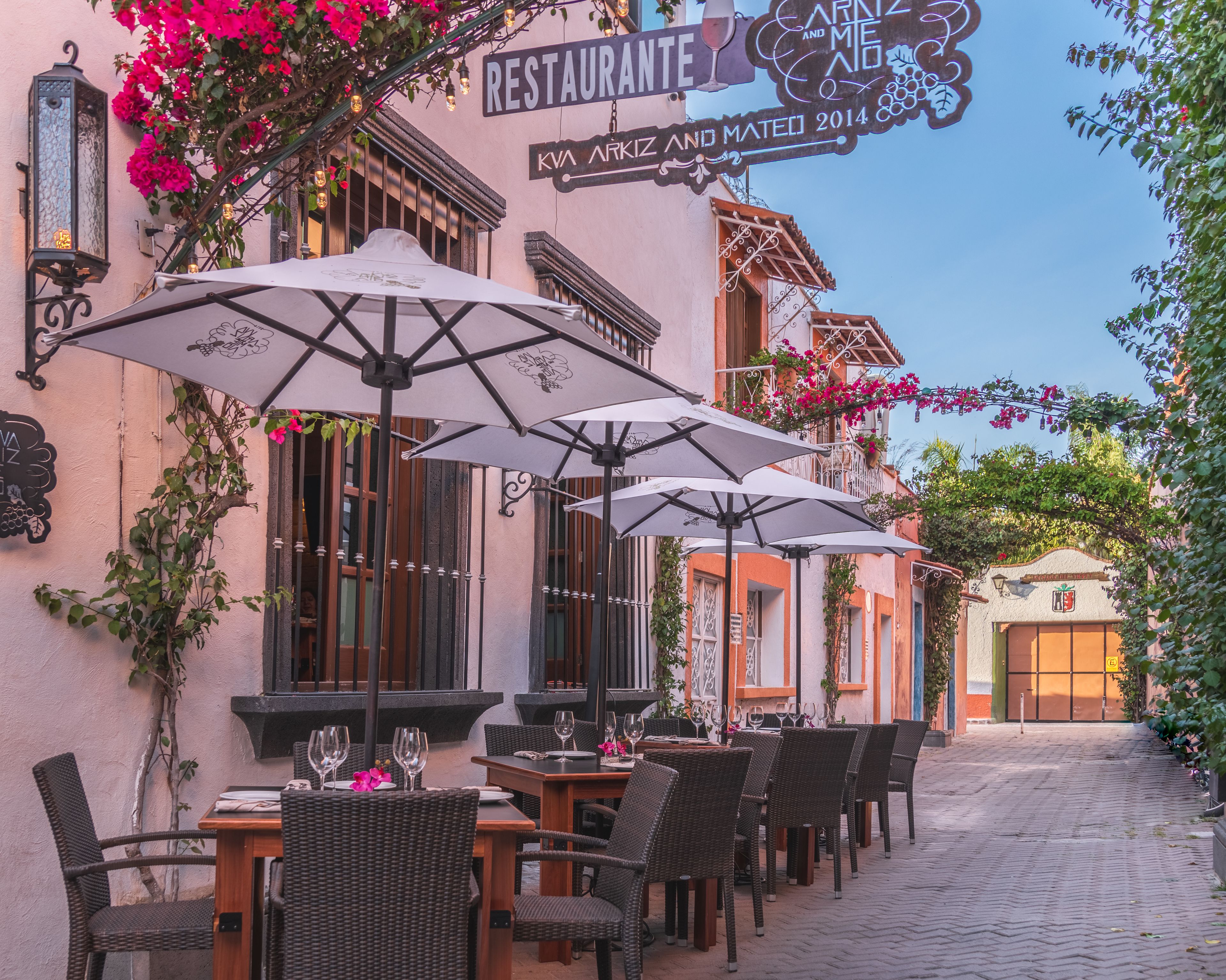 تناول الطعام بالخارج