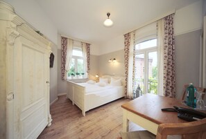 雙人房 | 免費無線上網、床單