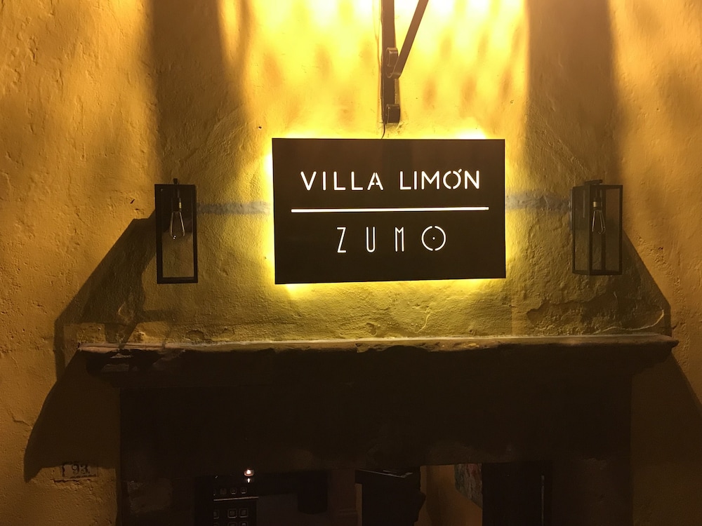 Villa Limon by null