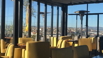 Δωρεάν αγγλικό πρωινό καθημερινά 