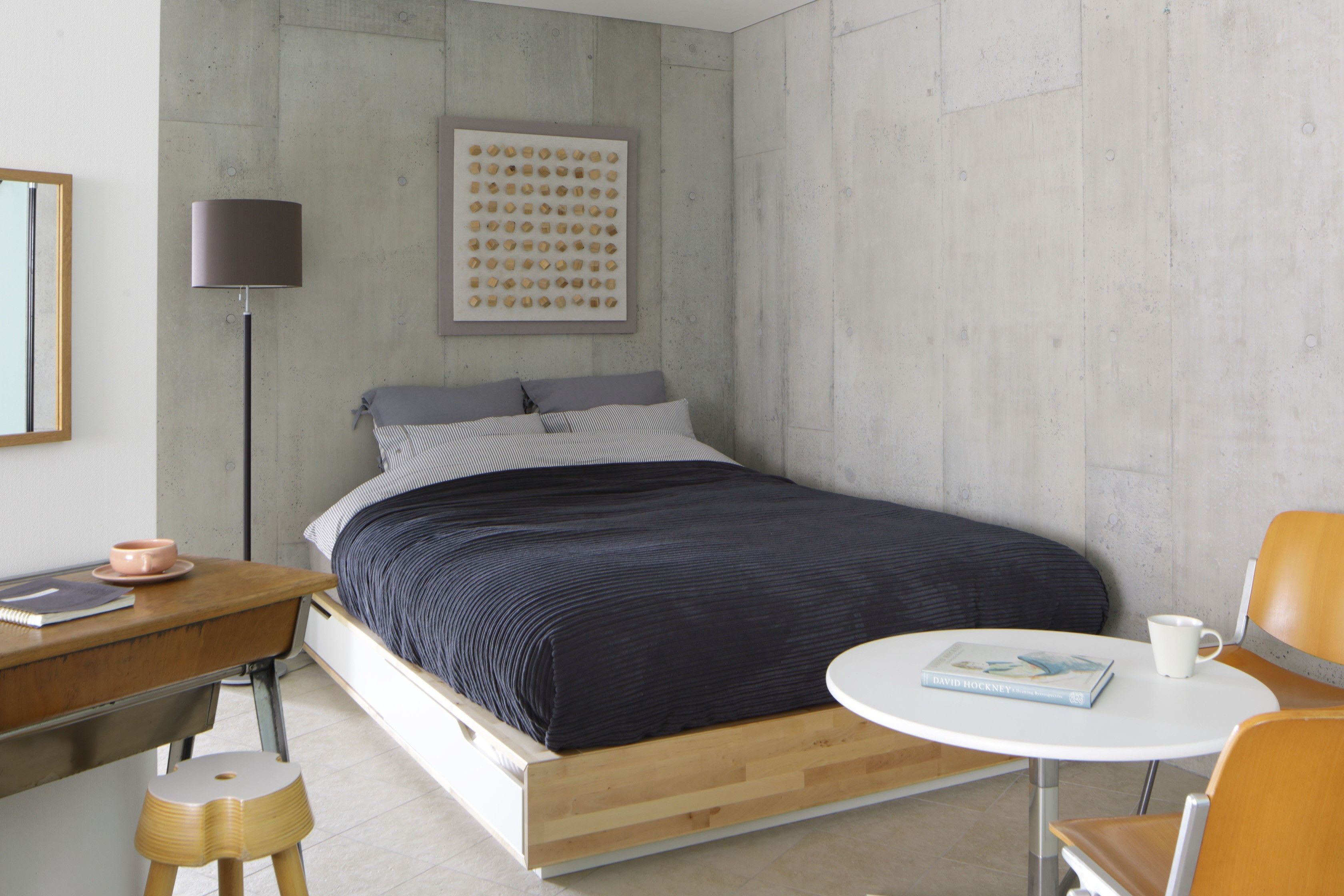 Decoración personalizada, muebles diferentes y escritorio 