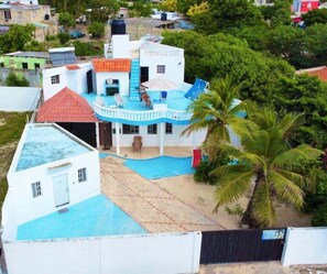 Room, 1 Queen Bed, Non Smoking, Garden View | Living area - Guesthouse Villa la Isla (La Romana)
