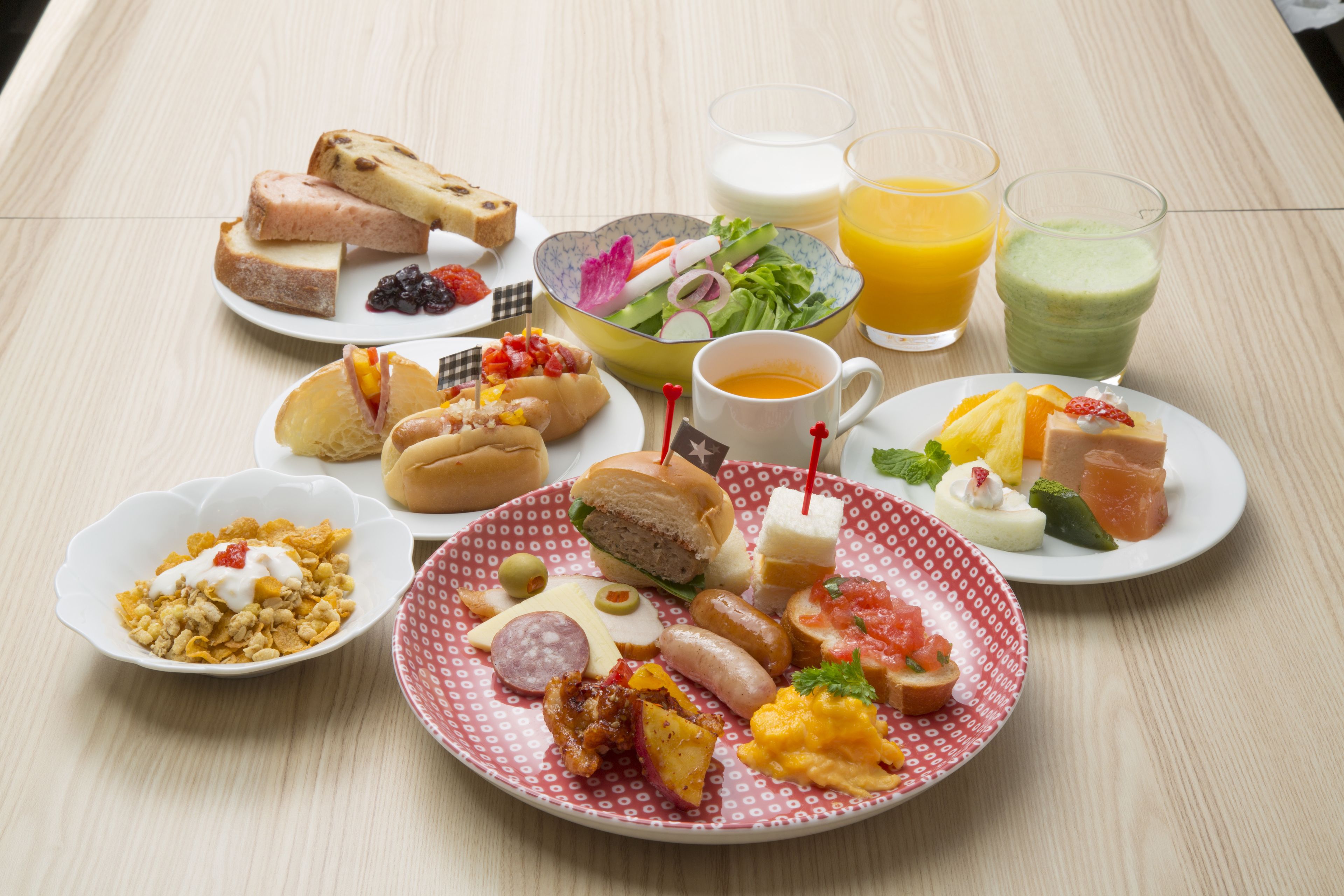 daily buffet breakfast (jpy 1650 per person)