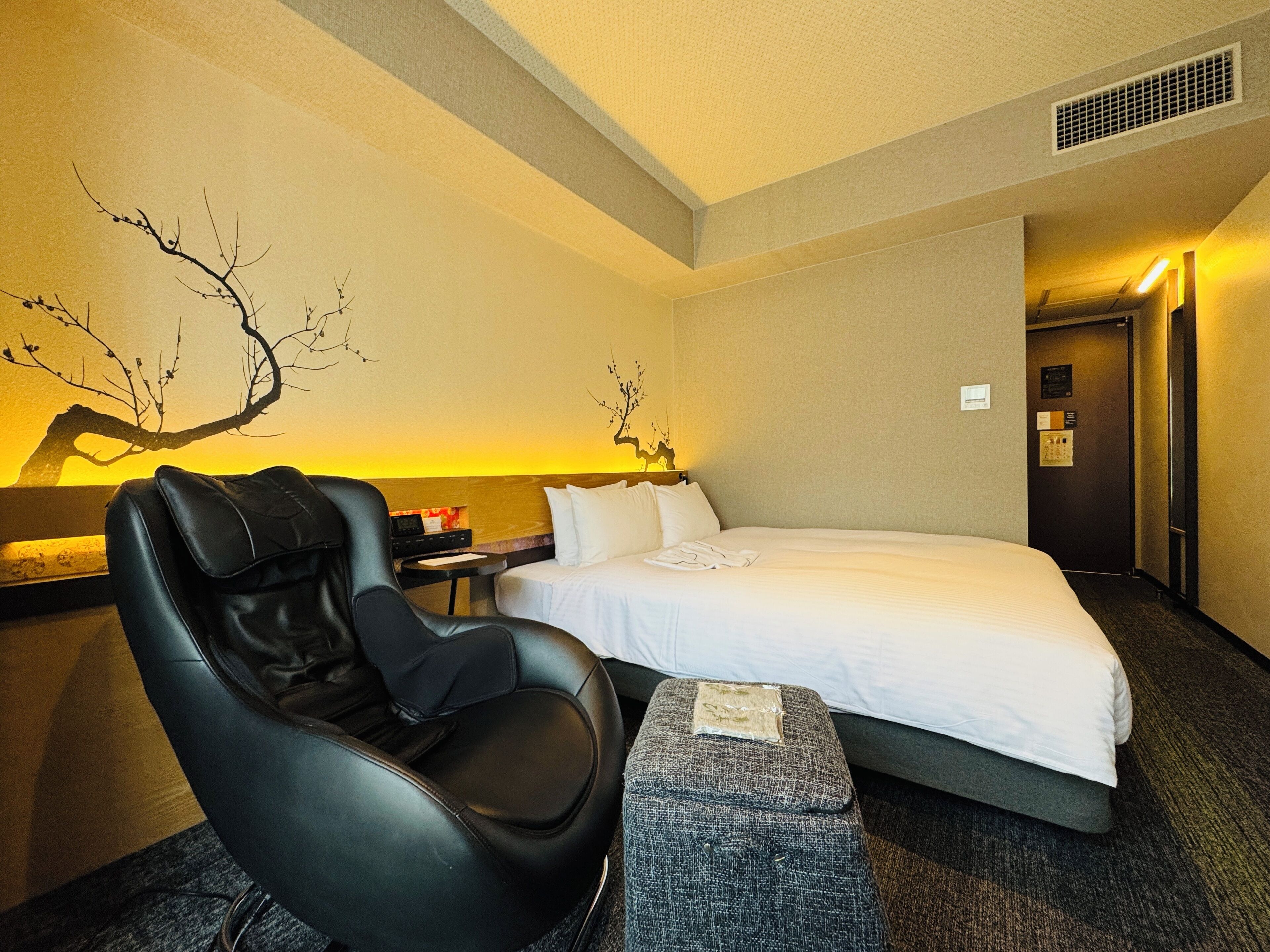 superior double room, 1 queen bed | 1 bedroom, down duvets, in-room safe, blackout curtains