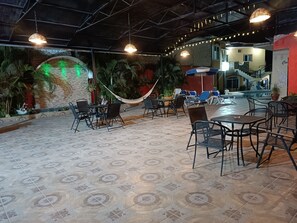 Terrace/patio - Hotel Lulu (Tondoroque)