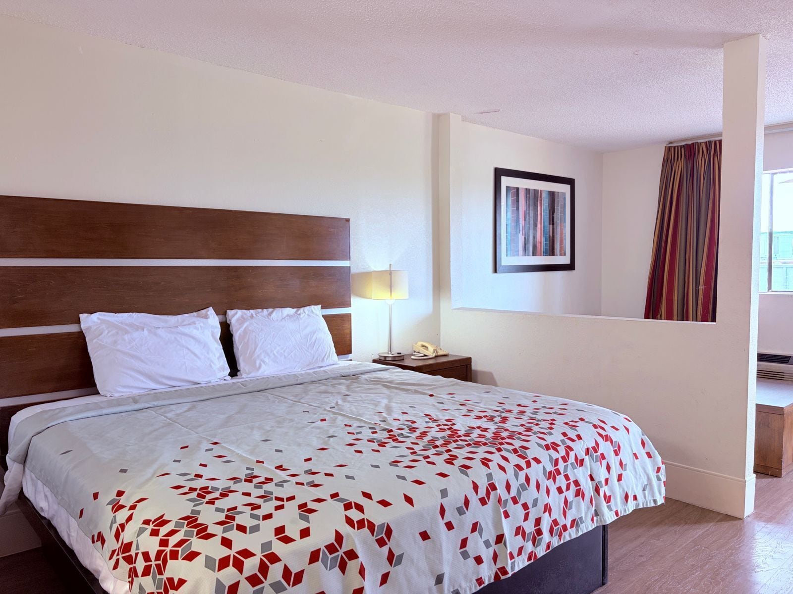 Habitación, 1 cama de matrimonio grande, no fumadores | Escritorio, wifi gratis, ropa de cama