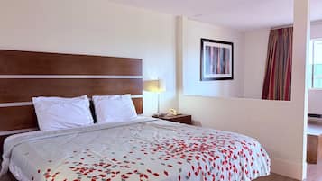 Habitación, 1 cama de matrimonio grande, no fumadores | Escritorio, wifi gratis, ropa de cama