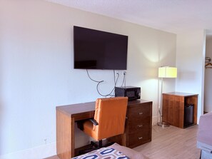Room, 2 Queen Beds, Non Smoking | Desk, free WiFi, bed sheets - Best Classic Inn & Suites Houston I 45 near IAH (Houston)