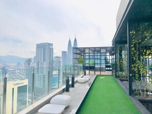 المنطقة المحيطة بالمنشأة