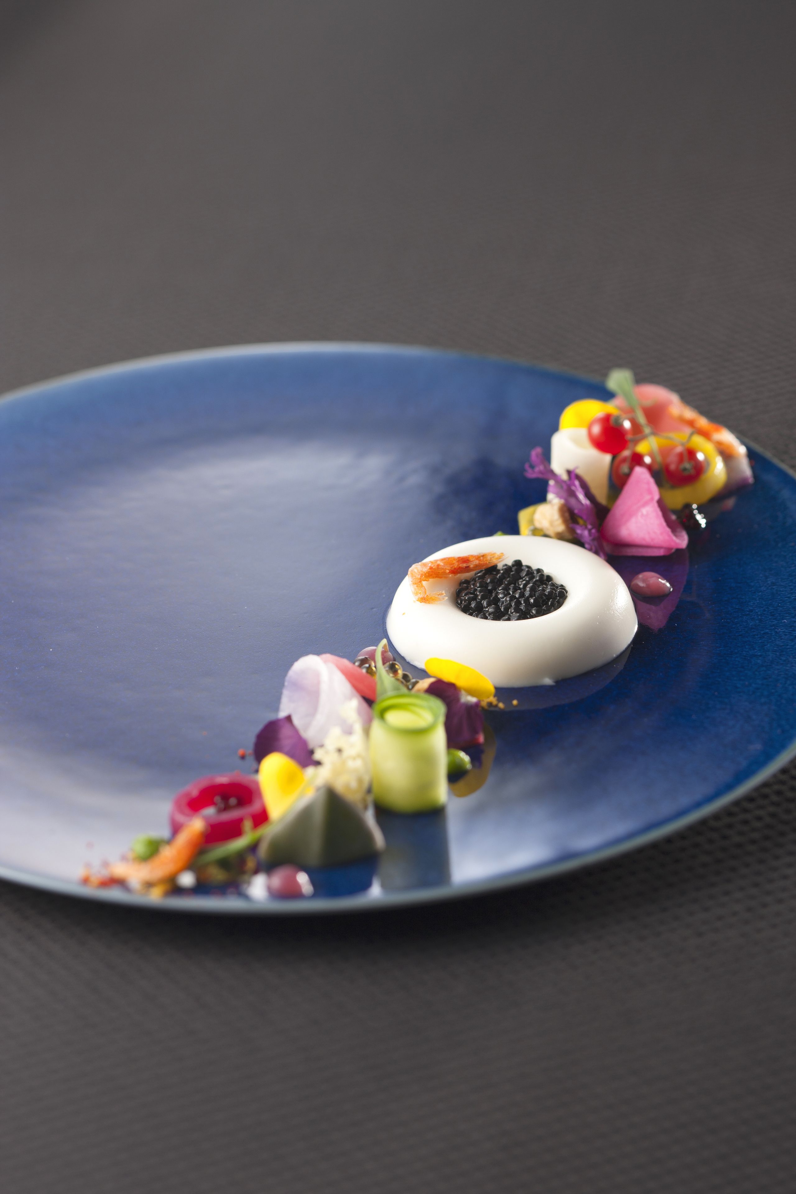 2 restaurants, breakfast, lunch, dinner served; French cuisine