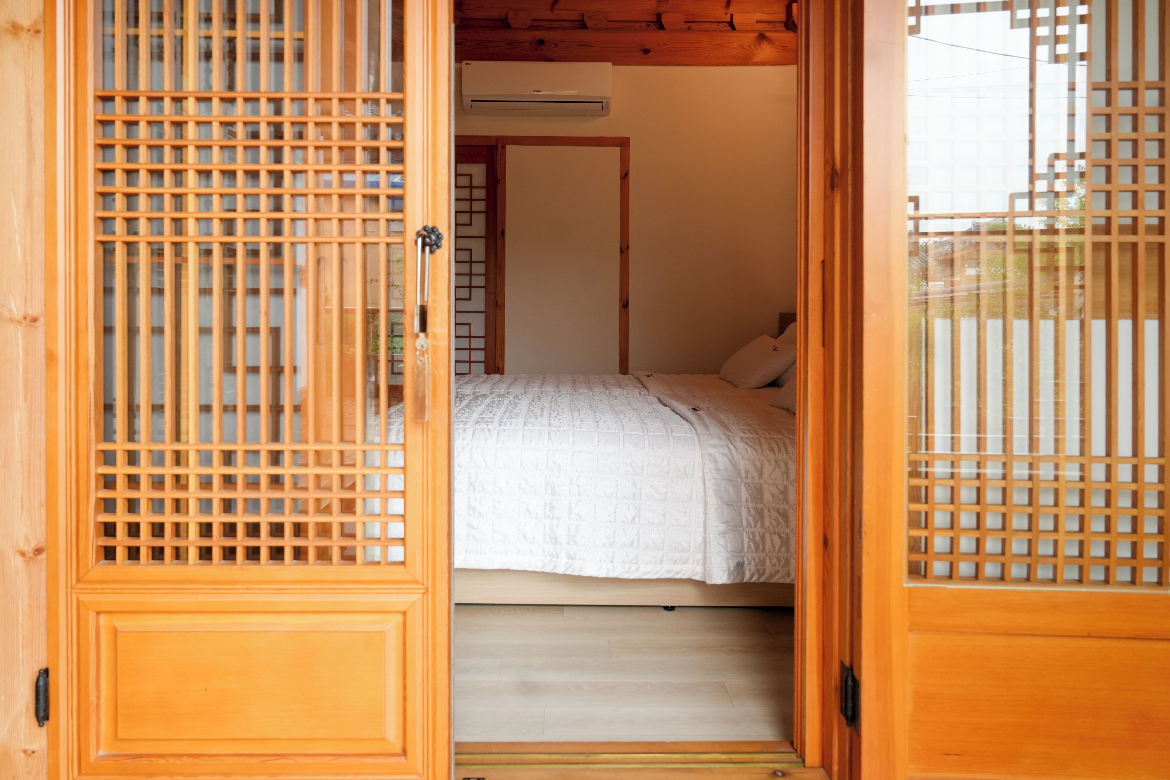 Mooyeol | Premium bedding, individually furnished, free WiFi