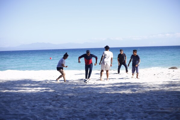 Snorkelling, beach volleyball, kayaking, fishing