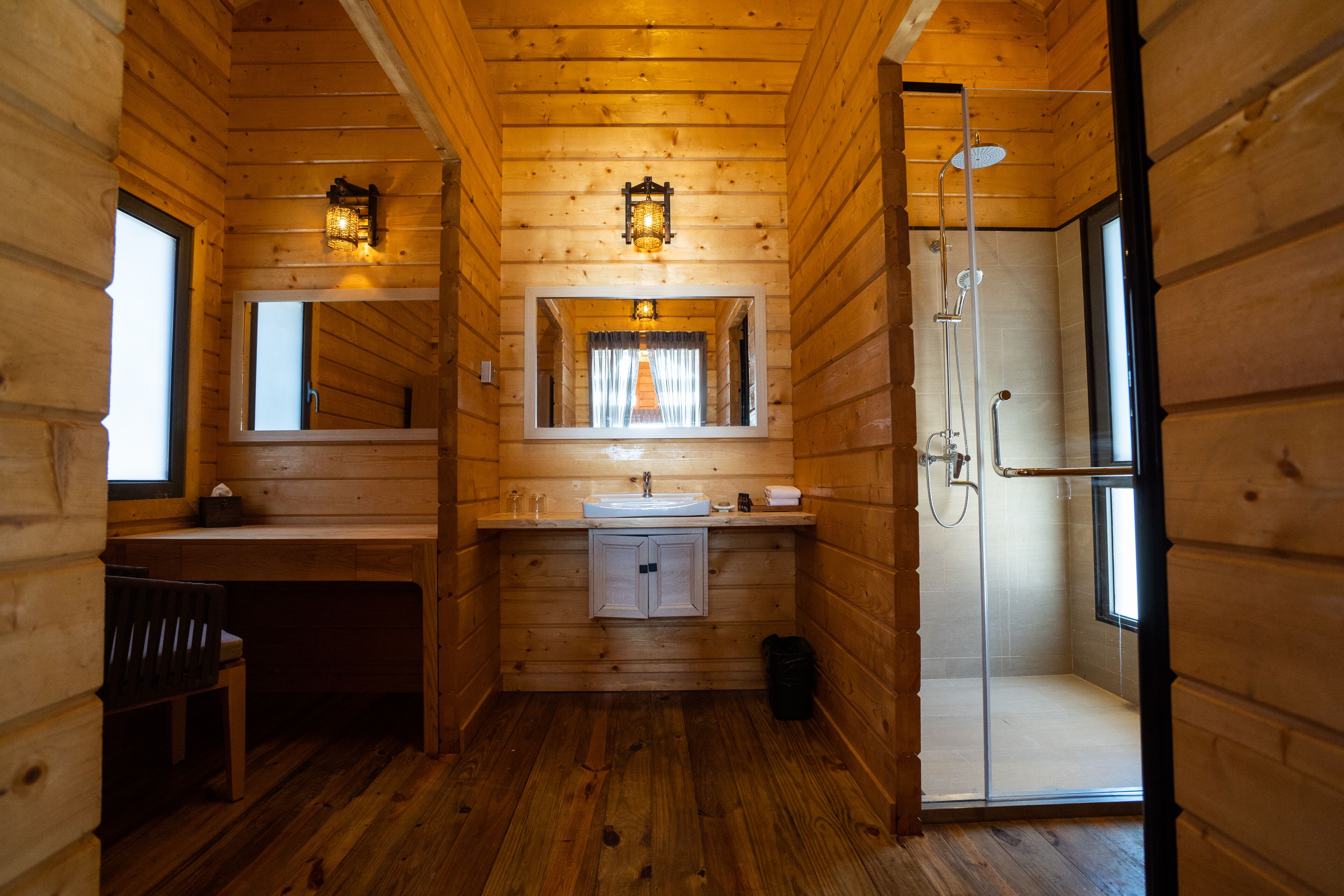 shower, free toiletries, hair dryer, slippers