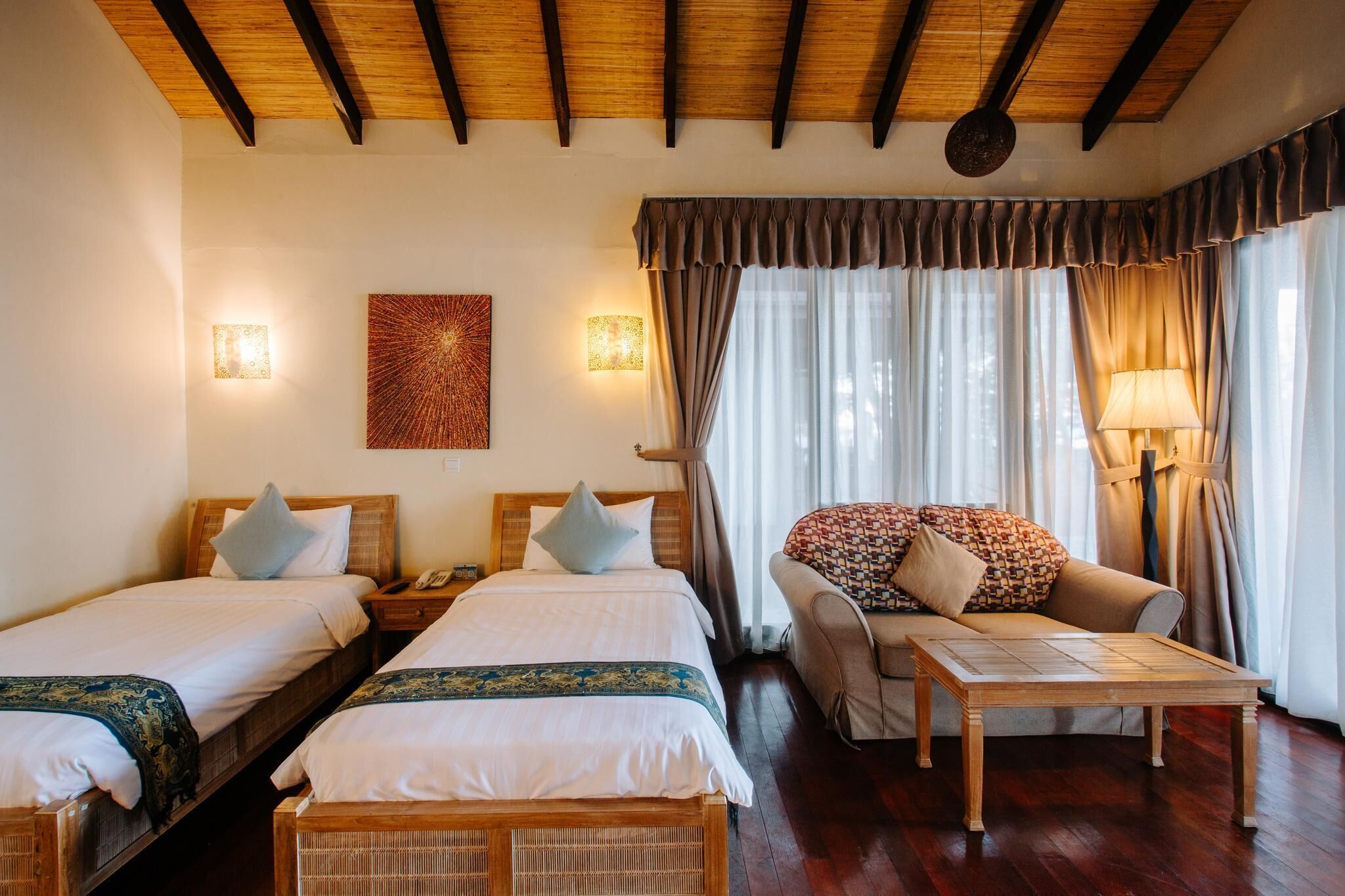 In-room safe, desk, soundproofing, bed sheets