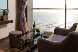 ��雙人房, 海景 (Nolis) | 起居區 | 平面電視