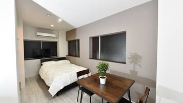 Semi-double Room with Kitchenette | Desk, free WiFi