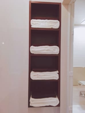 Family Room, 1 Bedroom | Bathroom amenities | Towels - Tsuki No Michi Terrace (Motobu)