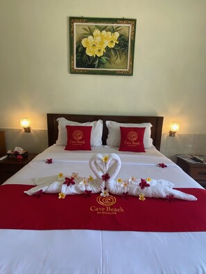 Deluxe Room, Ocean View | Free WiFi, bed sheets - Cave Beach Bungalow (Penida Island)