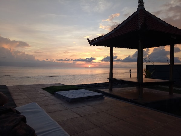 Beach - Cave Beach Bungalow (Penida Island)