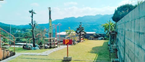 Bãi đậu xe tự phục vụ miễn phí