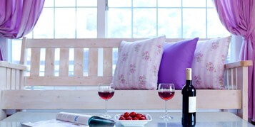 Duplex | Living area | Flat-screen TV, heated floors