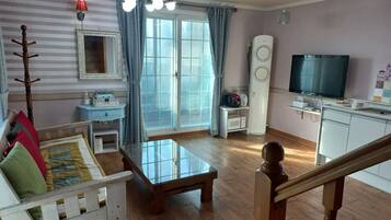 Duplex | Living area