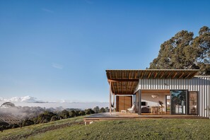 Individuell inredning, unika möbler och strykjärn/strykbräda