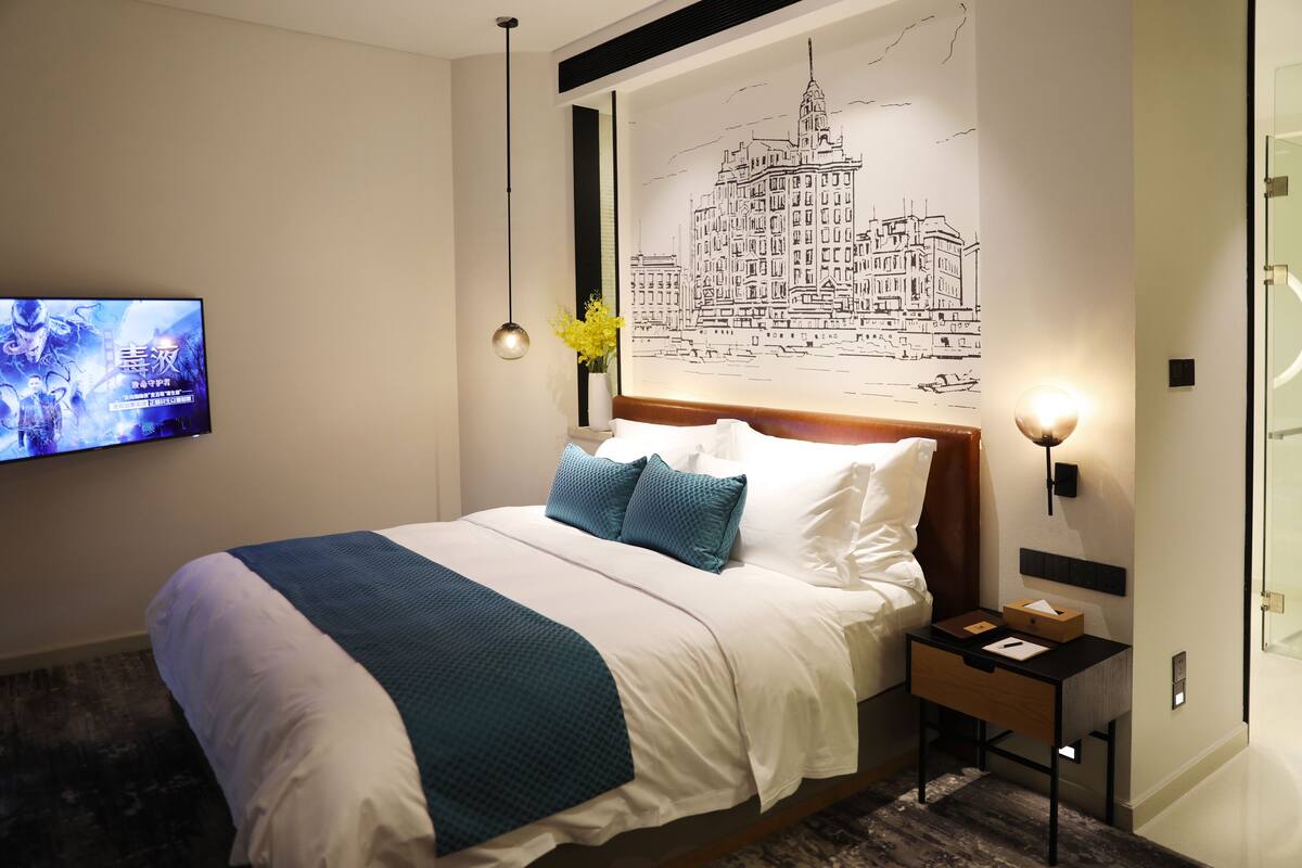 Comfort Double Room | Premium bedding, minibar, in-room safe, desk