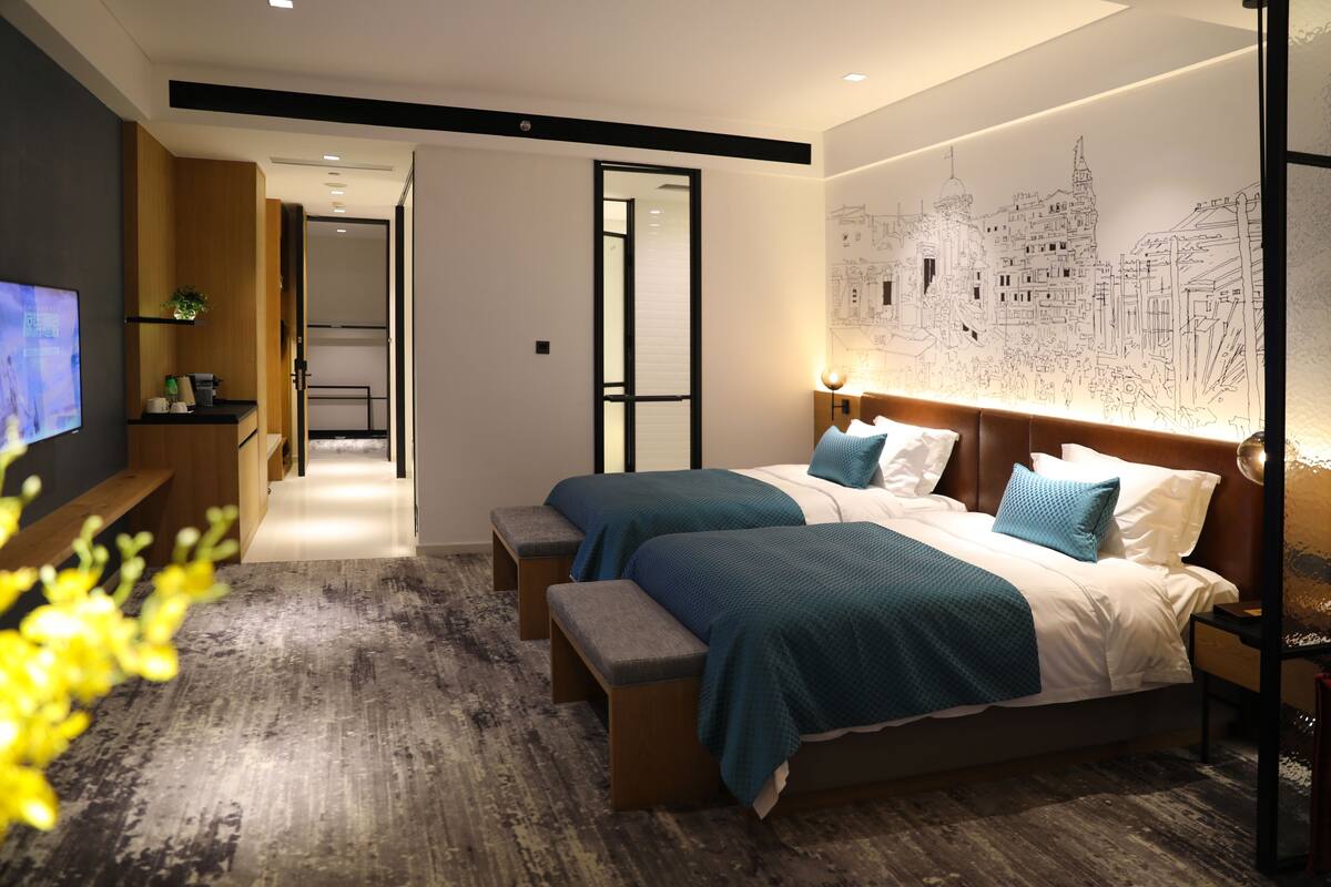 Design Twin Room | Premium bedding, minibar, in-room safe, desk