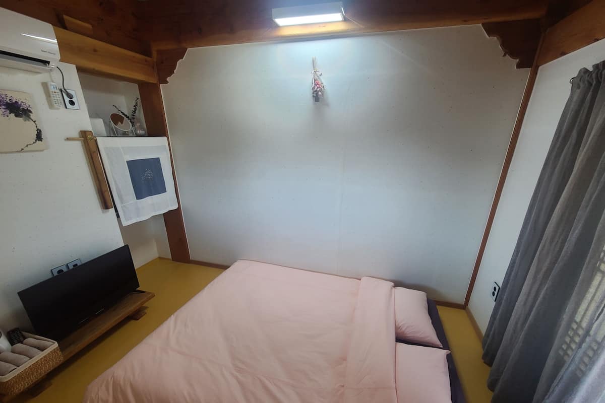 Double Room | Free WiFi