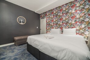 Comfort Apartment, 1 King Bed, Non Smoking | 1 bedroom, in-room safe, desk, iron/ironing board - The Chelsea 105 - Adults Only (Cape Town)