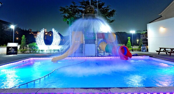 Seasonal outdoor pool - Gyeongju Travel Pension (Gyeongju)