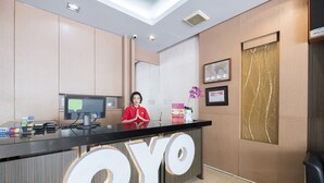 Reception - New Legend Hotel (Makassar)