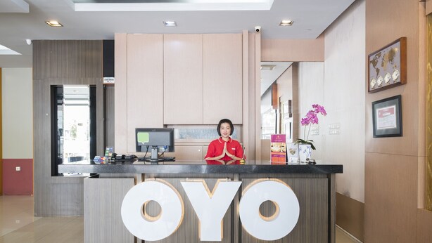 Reception - New Legend Hotel (Makassar)