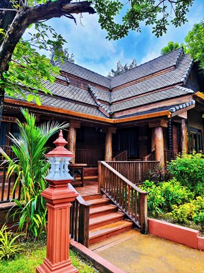 Ngoại thất