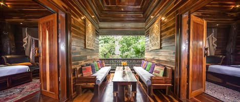 V.4 Payao (3 Bedroom Villa) | Living area | Flat-screen TV