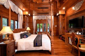 V.201 PHRAE 1-bedroom villa | Minibar, két bảo mật tại phòng, bàn, màn/rèm cản sáng