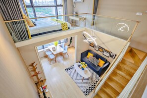 Maisonette, 2 Doppelbetten | Schreibtisch, Verdunkelungsvorhänge, kostenloses WLAN