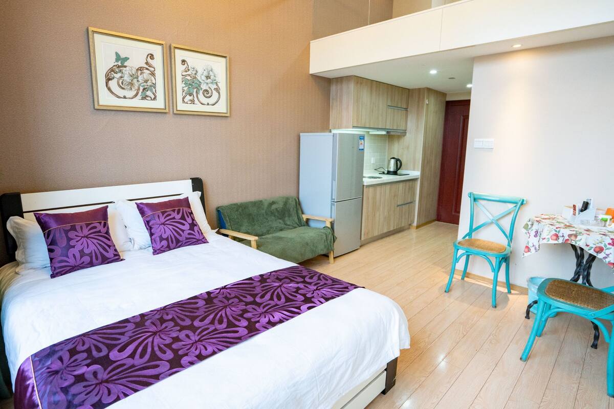 Classic-Maisonette | Schreibtisch, Verdunkelungsvorhänge, kostenloses WLAN