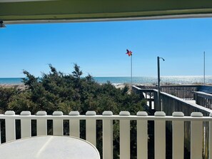 House, 4 Bedrooms | Property grounds