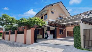Depan hartanah