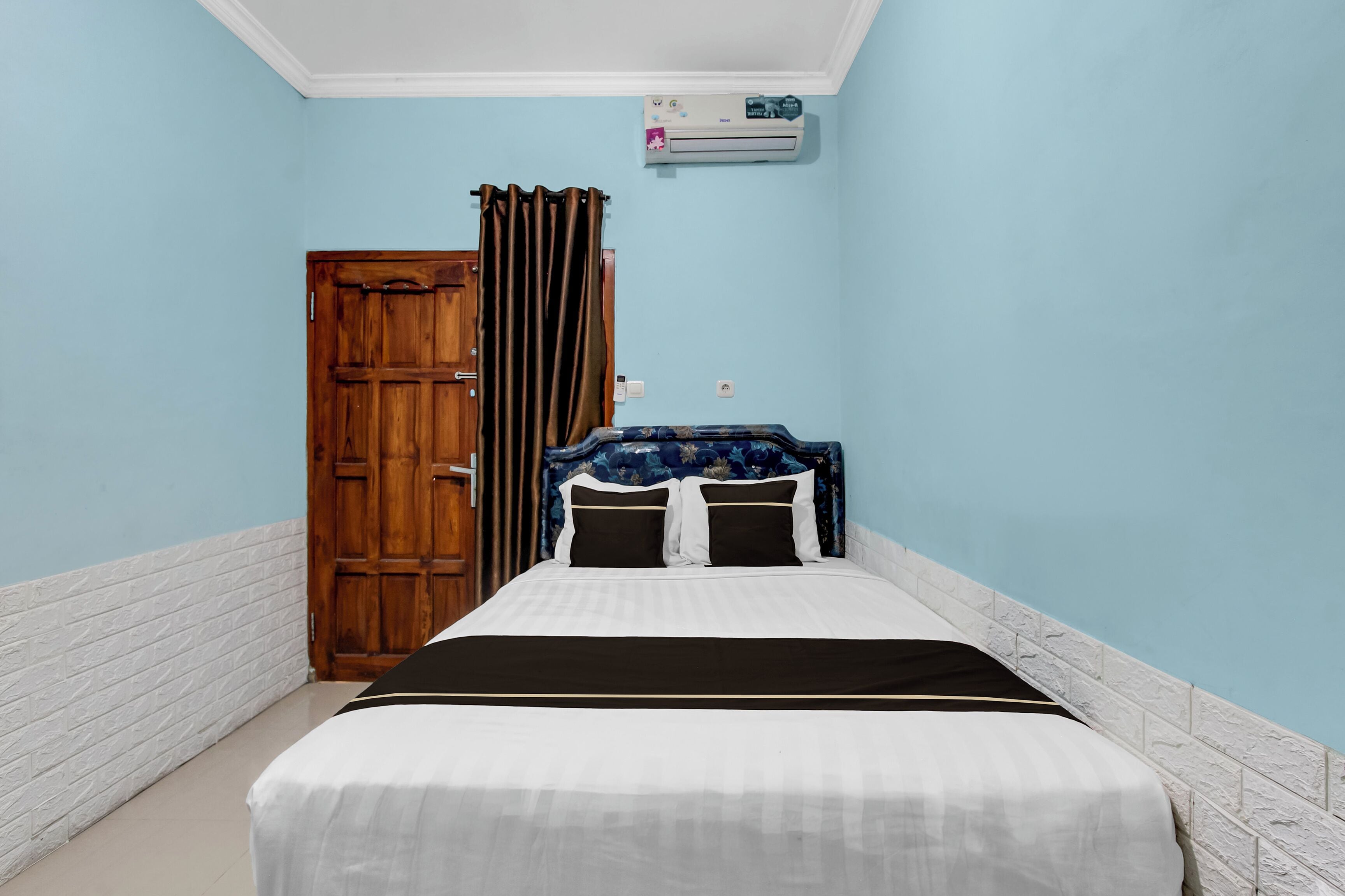 Standard-Doppelzimmer | Schreibtisch, Bettwäsche