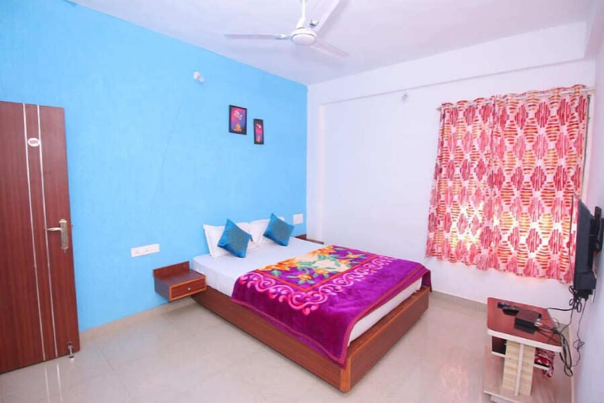 Quarto luxo, 1 cama de casal, para não fumantes | Quartos à prova de som, acesso para cadeiras de rodas