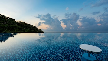 Outdoor pool, sun loungers