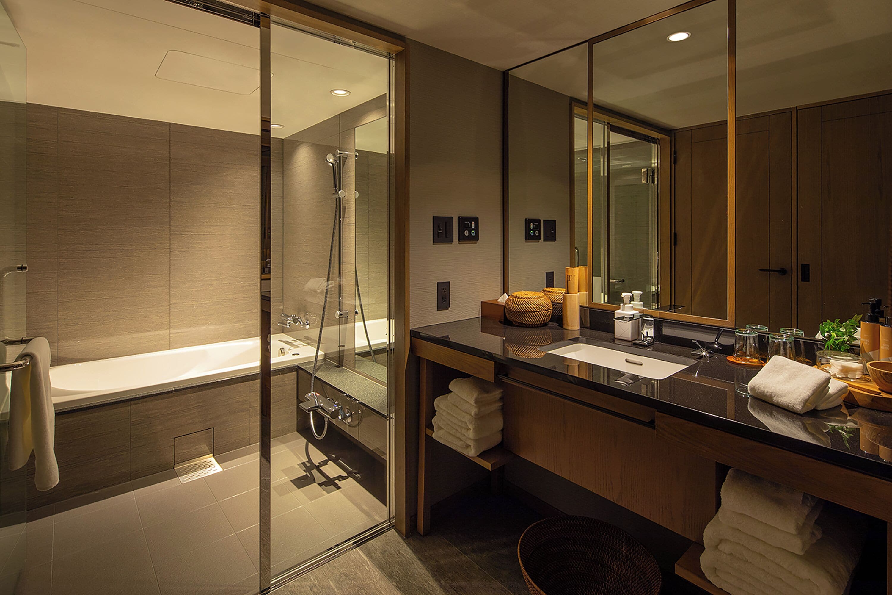 1 bedroom, in-room safe, desk, laptop workspace