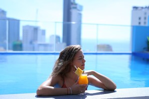 Outdoor pool - Aloha Hotel Nha Trang (Nha Trang)