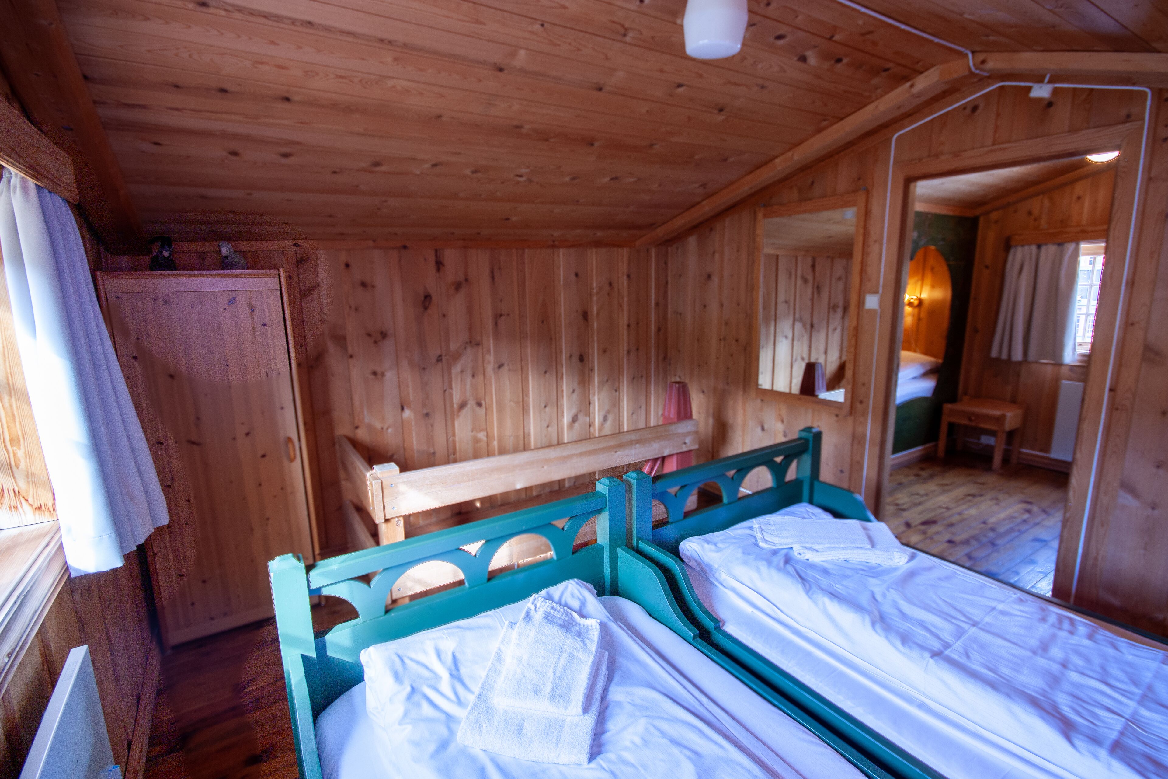 Apartamento tradicional, várias camas, para não fumantes, vista para a montanha | Espaço de trabalho para notebook, Wi-Fi de cortesia, roupa de cama