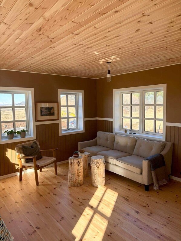 Jóhannshús - Traditional Icelandic house | Salle de séjour