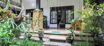 Artha Dewata Home Stay