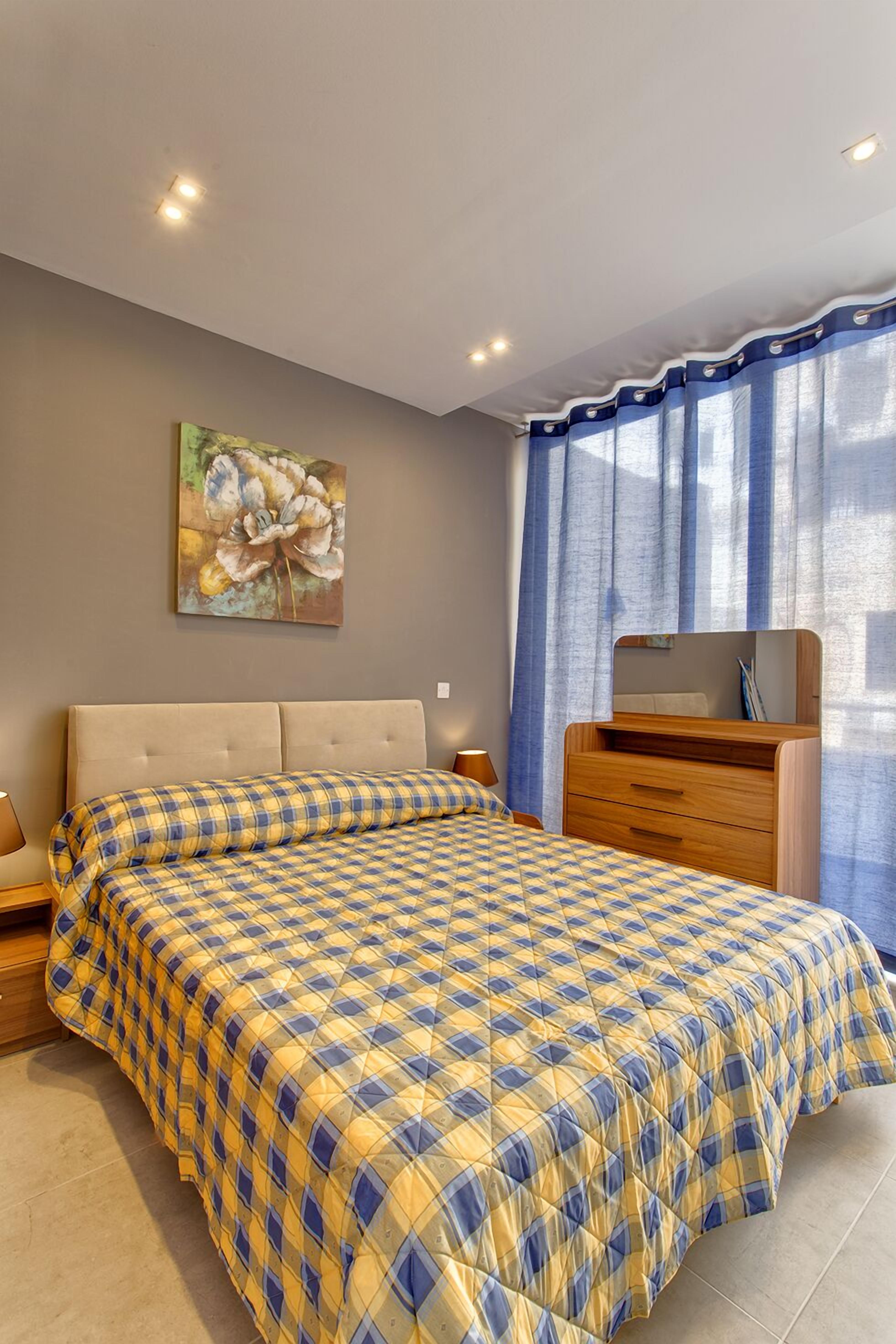 Appartamento, 1 camera da letto, balcone | 1 camera, ferro/asse da stiro, Wi-Fi gratuito, lenzuola